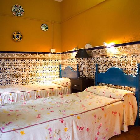 Pension Santa Maria La Blanca Sevilla Exteriör bild
