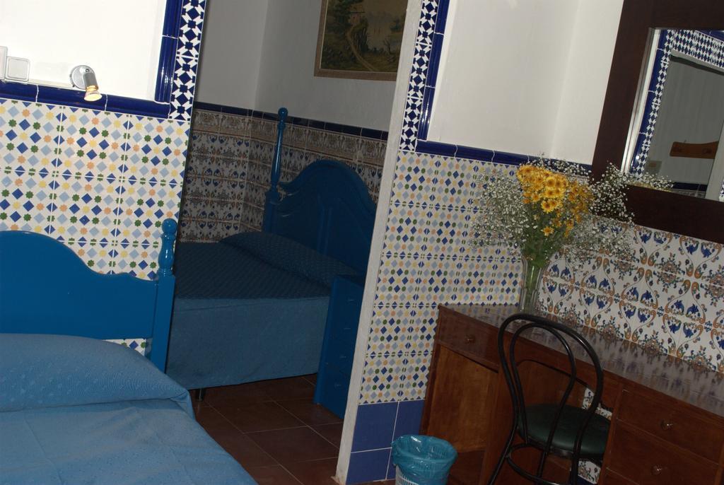 Pension Santa Maria La Blanca Sevilla Exteriör bild