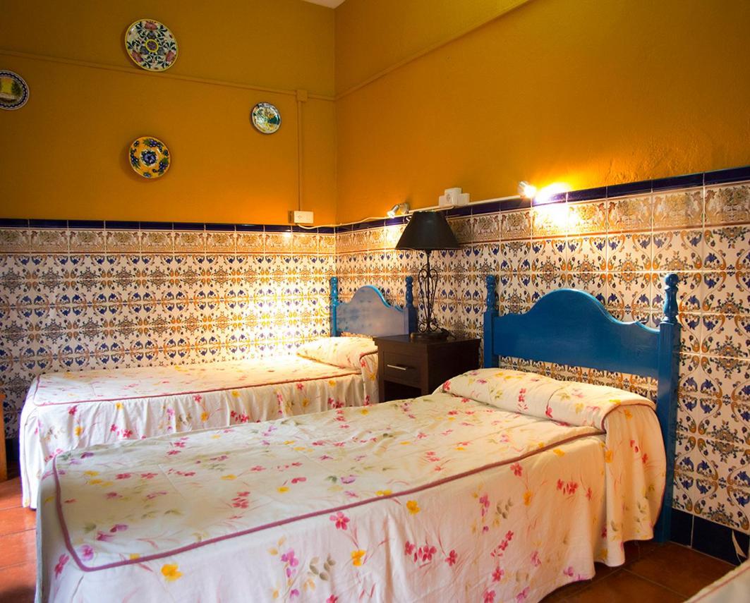 Pension Santa Maria La Blanca Sevilla Exteriör bild