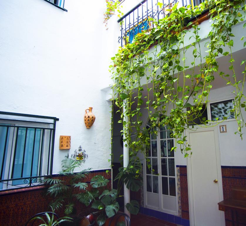 Pension Santa Maria La Blanca Sevilla Exteriör bild