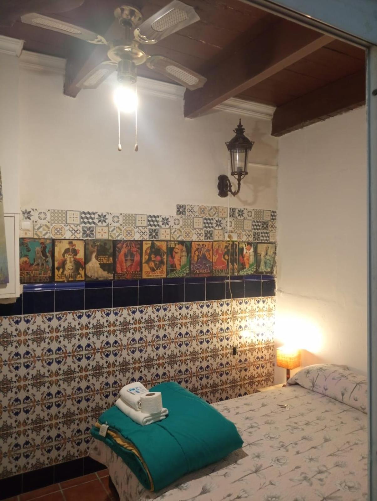 Pension Santa Maria La Blanca Sevilla Exteriör bild